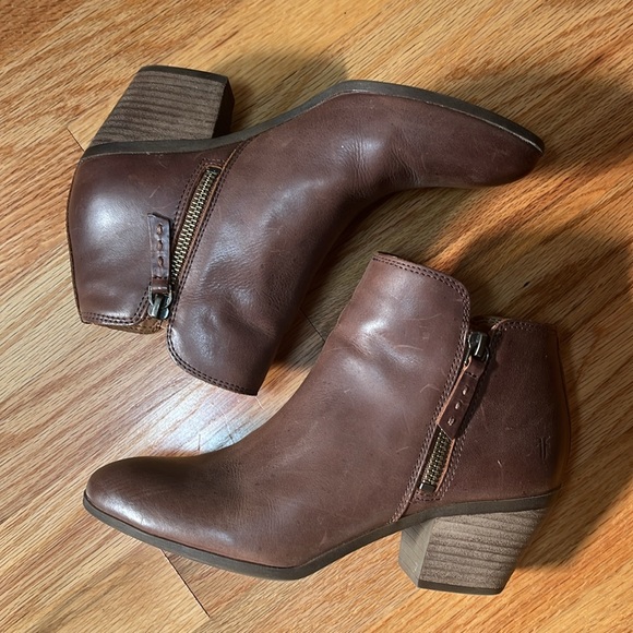 Frye Women’s Judith Double Zip Ankle Boot Size 7 - Picture 8 of 8